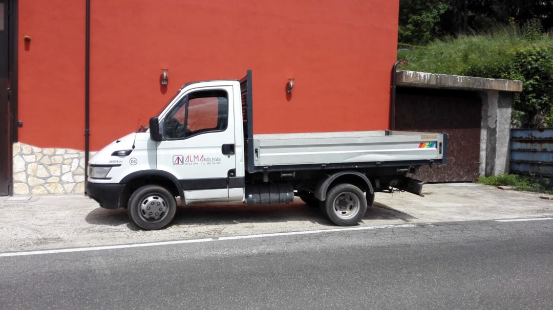 IVECO DAILY RIBALTABILE TRILATERALE “TL JOLLY” DAILY 35/C14 Alma Noleggi IVECO DAILY RIBALTABILE TRILATERALE “TL JOLLY” DAILY 35/C14 Alma Noleggi